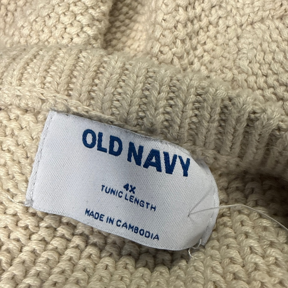 2 Women's Old Navy Crew Neck Sweater 4X Beige and Black - Picture 6 of 7